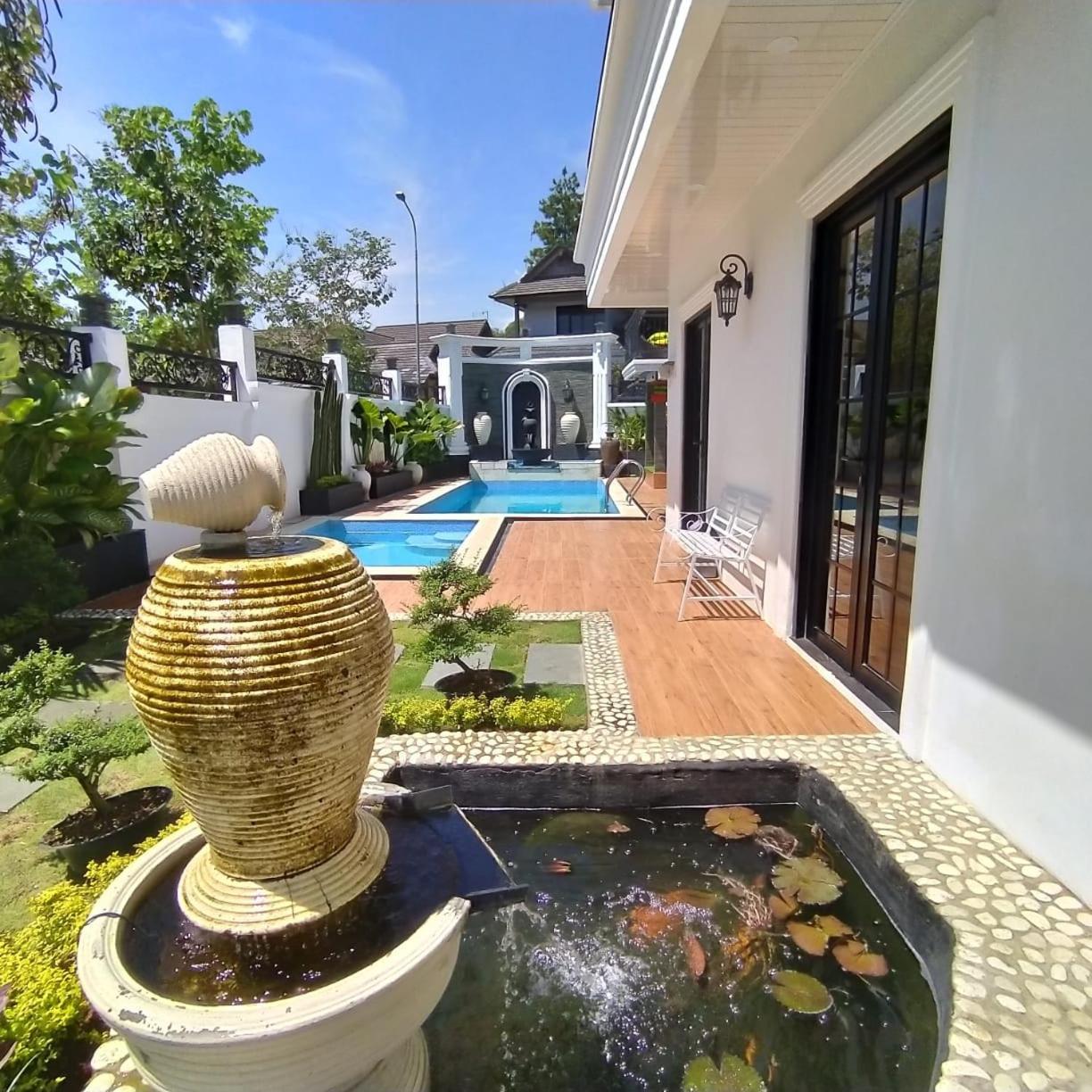 Villa Kota Bunga Malini 7 Cinengangirang Luaran gambar