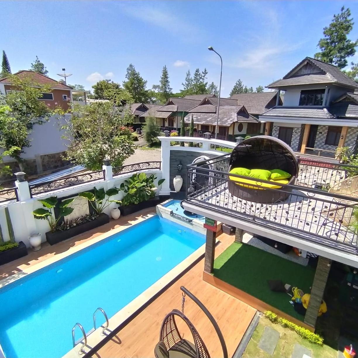 Villa Kota Bunga Malini 7 Cinengangirang Luaran gambar